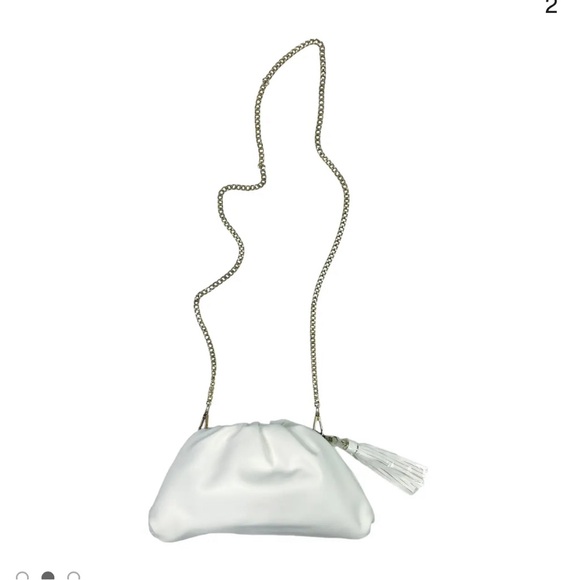 UNDERSTATED LEATHER WHITE CLUTCH NEW - Picture 3 of 4